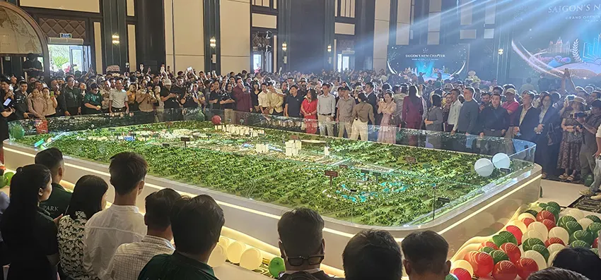 Mô hình sa bàn quy mô dự án Vinhomes Saigon Park